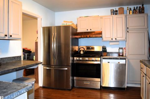 Tiny photo for 11015 75th Avenue, Mecosta, MI 49332 (MLS # 1939423)