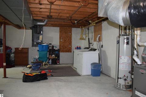 Tiny photo for 11015 75th Avenue, Mecosta, MI 49332 (MLS # 1939423)