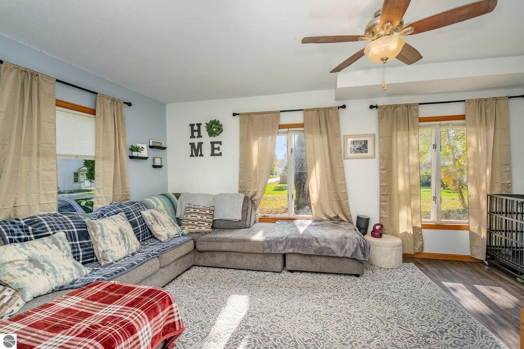 Photo of 535 Hayes Avenue, Alma, MI 48801 (MLS # 1939888)