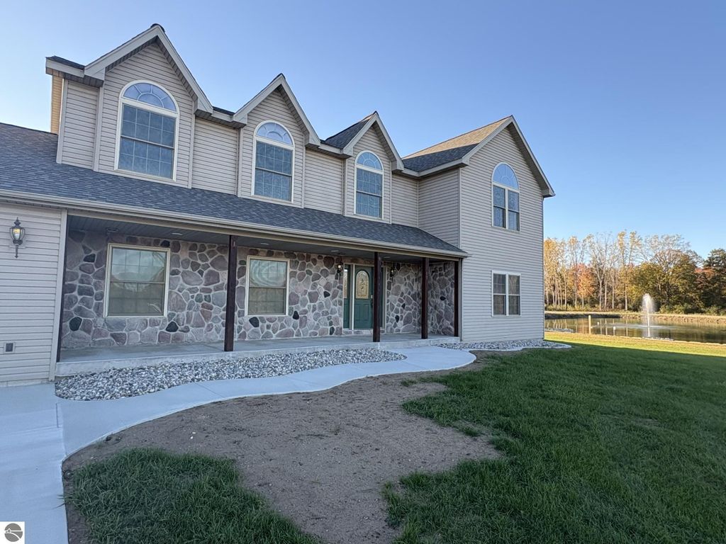 Photo of 99 N Alamando Road, Shepherd, MI 48883 (MLS # 1939671)