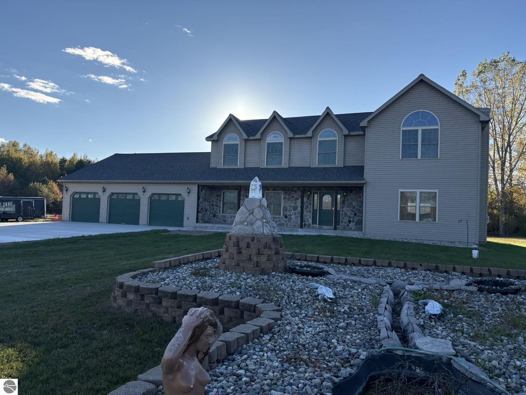 Photo of 99 N Alamando Road, Shepherd, MI 48883 (MLS # 1939671)