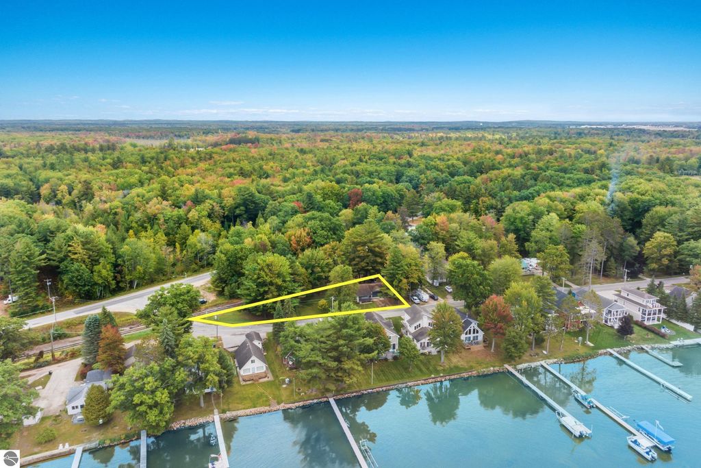 Photo of 2410 E Lake Mitchell Drive, Cadillac, MI 49601 (MLS # 1938943)