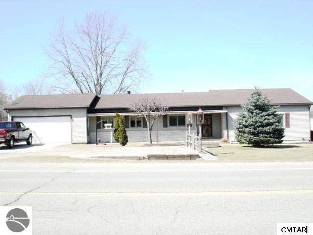 Photo of 160 S Mission Road, Mt Pleasant, MI 48858 (MLS # 1938529)