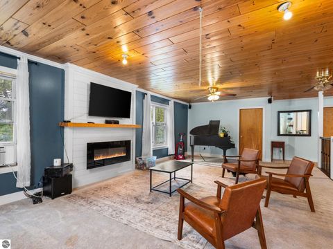 Tiny photo for 3714 N 19 Road, Mesick, MI 49668 (MLS # 1939413)