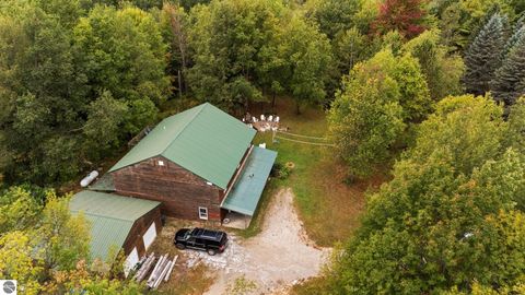 Tiny photo for 3714 N 19 Road, Mesick, MI 49668 (MLS # 1939413)
