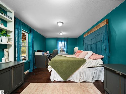 Tiny photo for 3714 N 19 Road, Mesick, MI 49668 (MLS # 1939413)