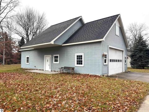 Tiny photo for 103 Ultra Court, Roscommon, MI 48653 (MLS # 1940815)