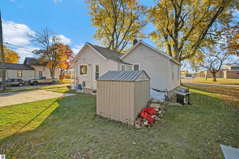 Tiny photo for 402 Haynes Street, Cadillac, MI 49601 (MLS # 1940353)