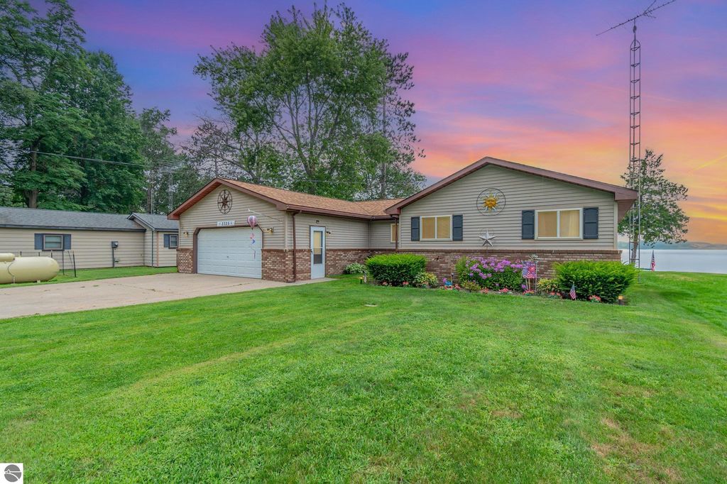 Photo of 2325 Royal Lane, Hale, MI 48739 (MLS # 1937123)