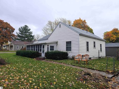 Photo of 204 W Union Street, Lake City, MI 49651 (MLS # 1940443)