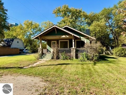 Photo of 323 Eastman, Breckenridge, MI 48615 (MLS # 1939474)