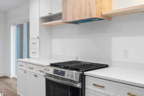 Tiny photo for 2737 Ruby Street, Traverse City, MI 49684 (MLS # 1940095)