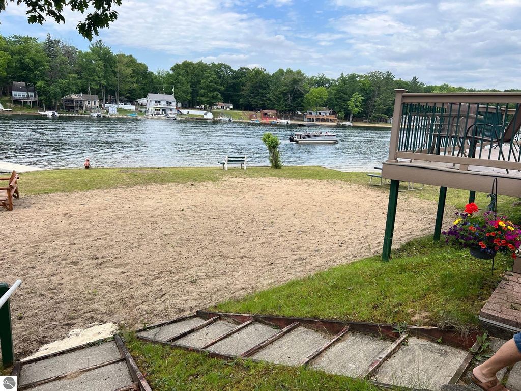 Photo of 1605 Arbor Drive, Lake, MI 48632 (MLS # 1935784)