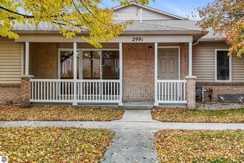 Photo of 2991 Emerald Isle, Traverse City, MI 49684 (MLS # 1940416)