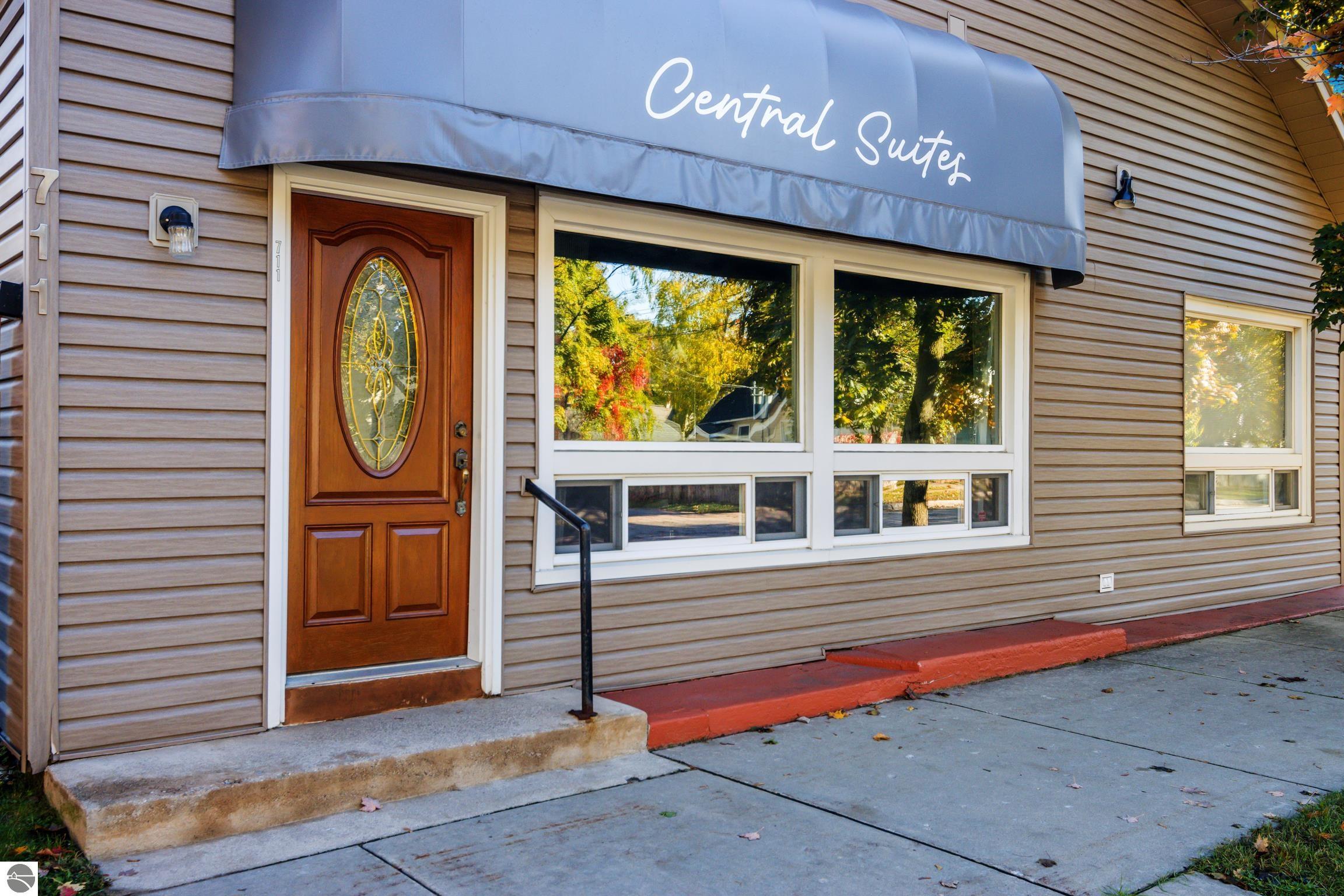 709 Wadsworth Street