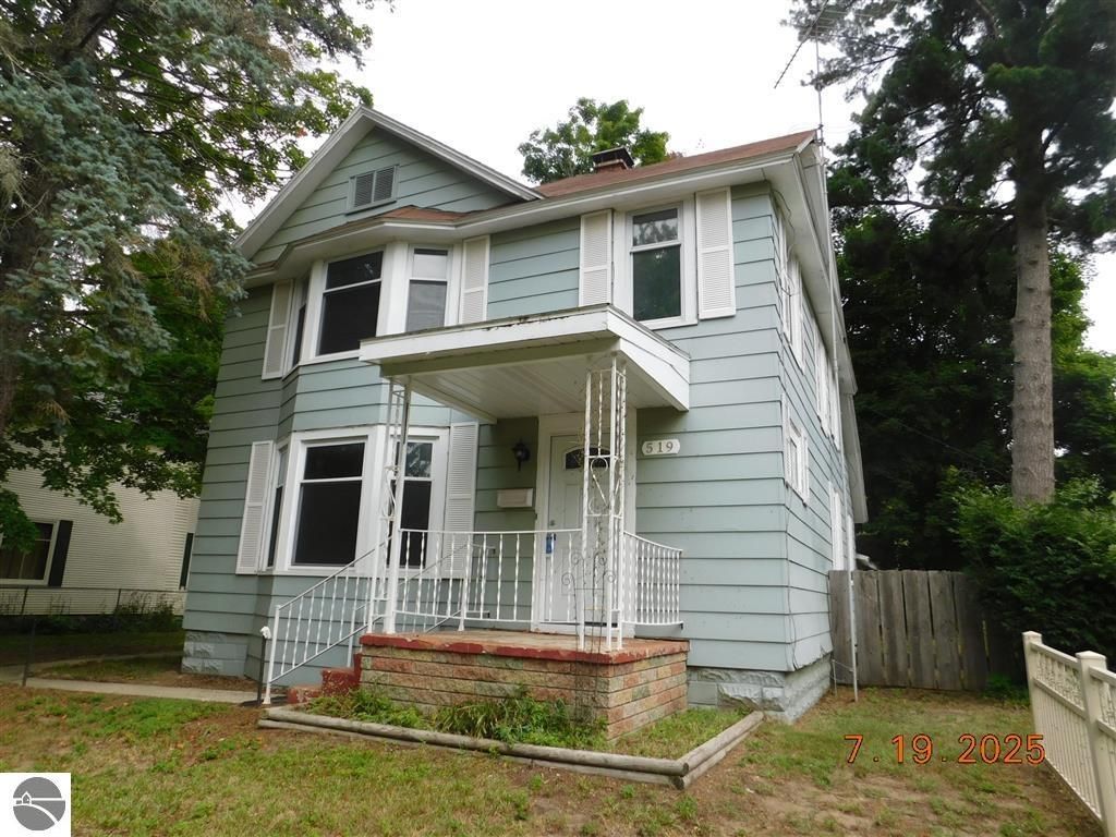 Photo of 519 E Division, Cadillac, MI 49601 (MLS # 1936605)