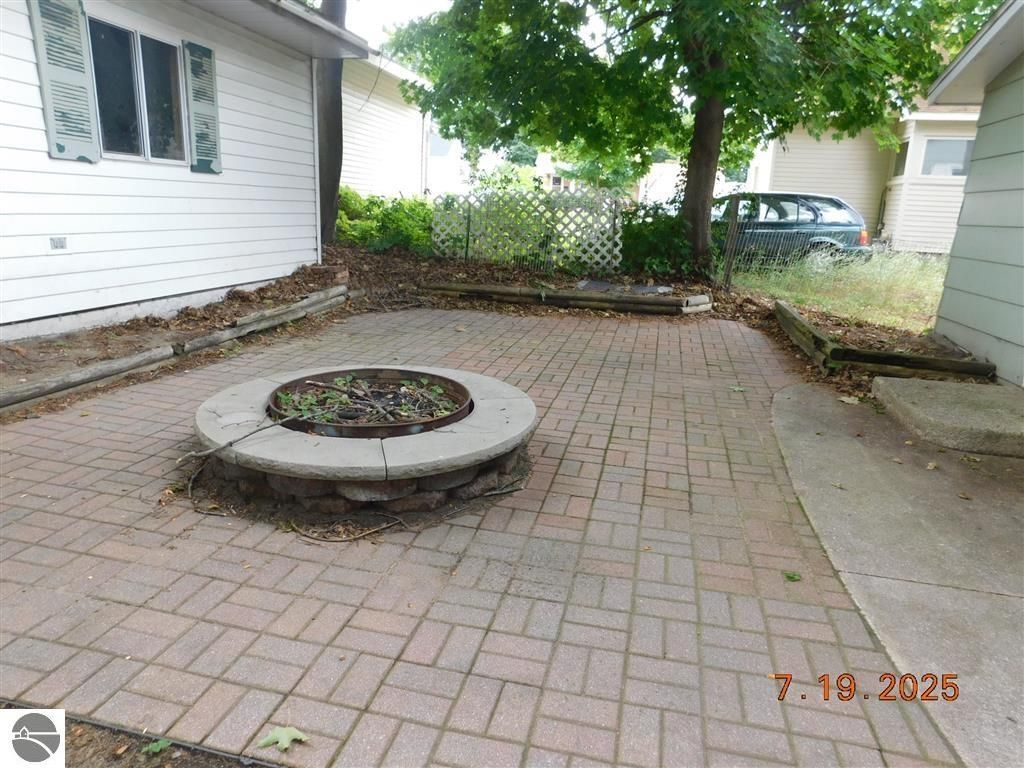 Photo of 519 E Division, Cadillac, MI 49601 (MLS # 1936605)