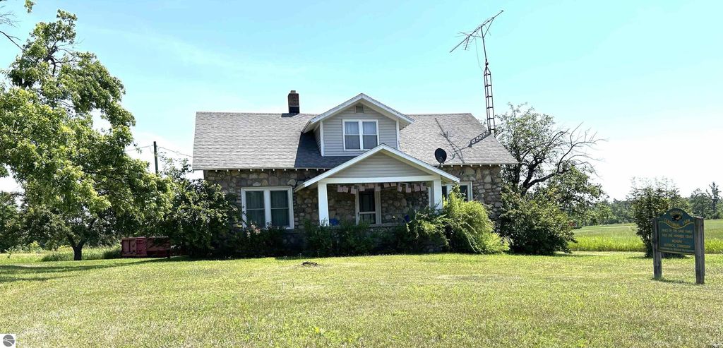 Photo of 6851 M-32, Atlanta, MI 49709 (MLS # 1936178)