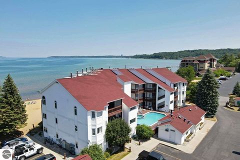 Tiny photo for 1995 Us31 #21, Traverse City, MI 49686 (MLS # 1939035)