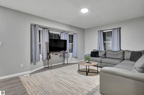 Tiny photo for 4000 Stabler Street, Lansing, MI 48910 (MLS # 1941334)