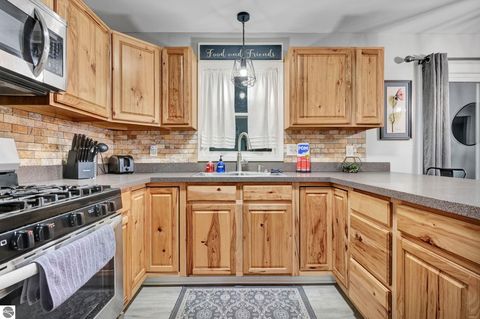 Tiny photo for 4000 Stabler Street, Lansing, MI 48910 (MLS # 1941334)