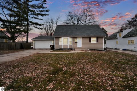 Tiny photo for 4000 Stabler Street, Lansing, MI 48910 (MLS # 1941334)