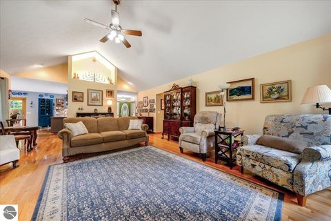 Tiny photo for 6369 Wooded Trail, Houghton Lake, MI 48629 (MLS # 1939397)