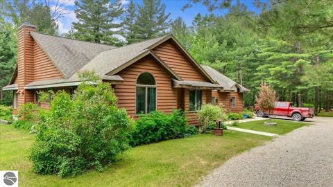 Tiny photo for 6369 Wooded Trail, Houghton Lake, MI 48629 (MLS # 1939397)