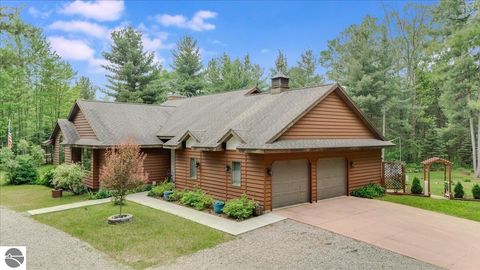 Tiny photo for 6369 Wooded Trail, Houghton Lake, MI 48629 (MLS # 1939397)