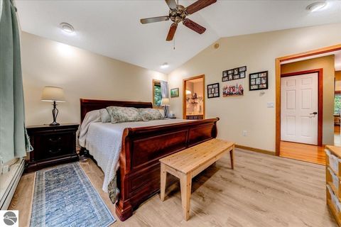 Tiny photo for 6369 Wooded Trail, Houghton Lake, MI 48629 (MLS # 1939397)