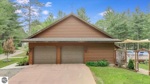 Tiny photo for 6369 Wooded Trail, Houghton Lake, MI 48629 (MLS # 1939397)