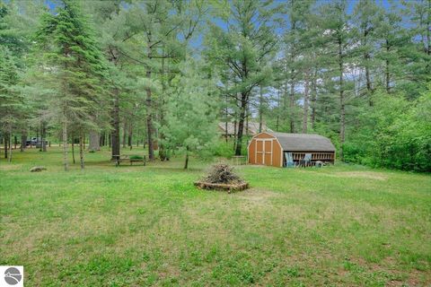 Tiny photo for 6369 Wooded Trail, Houghton Lake, MI 48629 (MLS # 1939397)