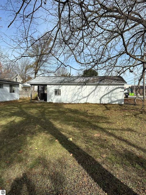 Tiny photo for 415 S Walnut Street, Kalkaska, MI 49646 (MLS # 1940457)
