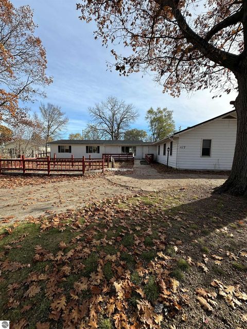 Tiny photo for 415 S Walnut Street, Kalkaska, MI 49646 (MLS # 1940457)