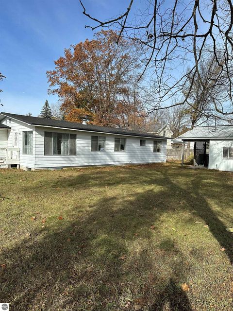 Photo of 415 S Walnut Street, Kalkaska, MI 49646 (MLS # 1940457)