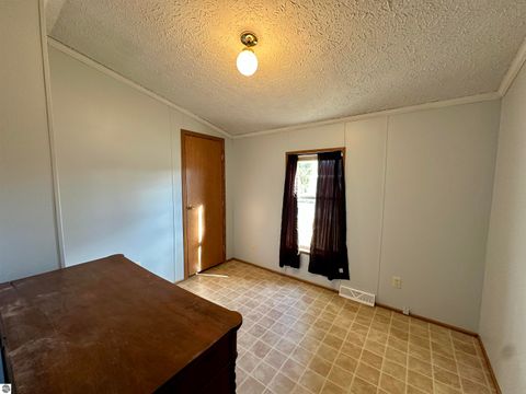 Tiny photo for 403 Farm Lane, Cadillac, MI 49601 (MLS # 1940776)