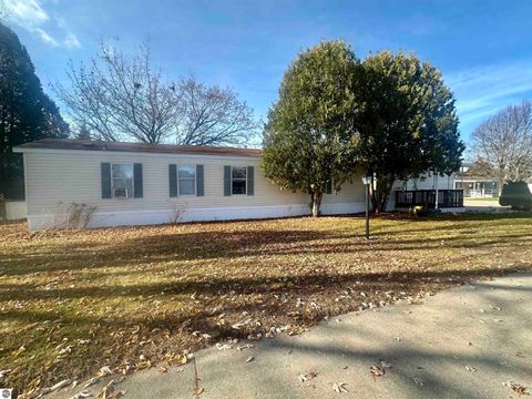 Tiny photo for 403 Farm Lane, Cadillac, MI 49601 (MLS # 1940776)