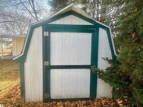 Tiny photo for 403 Farm Lane, Cadillac, MI 49601 (MLS # 1940776)