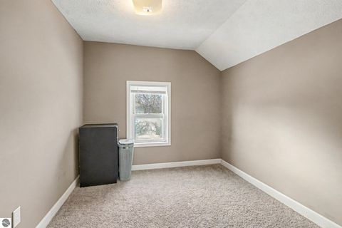 Tiny photo for 326 W Emerson Street, Ithaca, MI 48847 (MLS # 1941051)