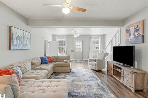 Tiny photo for 326 W Emerson Street, Ithaca, MI 48847 (MLS # 1941051)