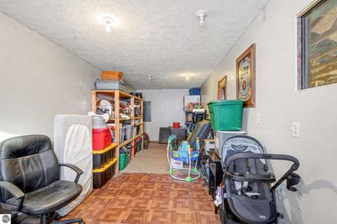 Tiny photo for 326 W Emerson Street, Ithaca, MI 48847 (MLS # 1941051)