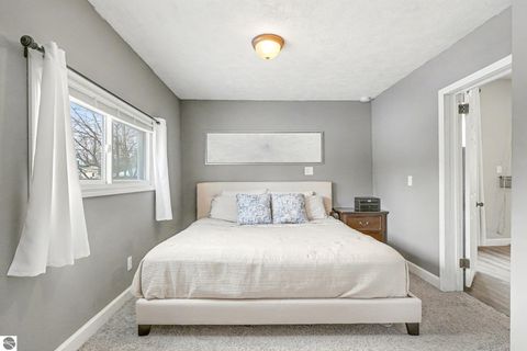 Tiny photo for 326 W Emerson Street, Ithaca, MI 48847 (MLS # 1941051)