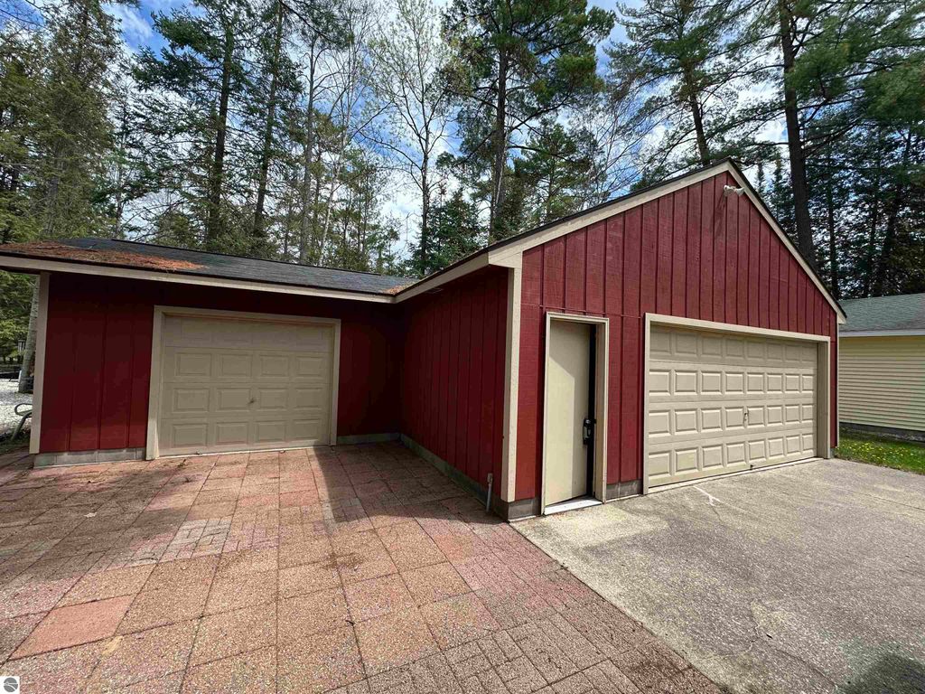 Photo of 103 Red Bird Legion Drive, Roscommon, MI 48653 (MLS # 1933695)