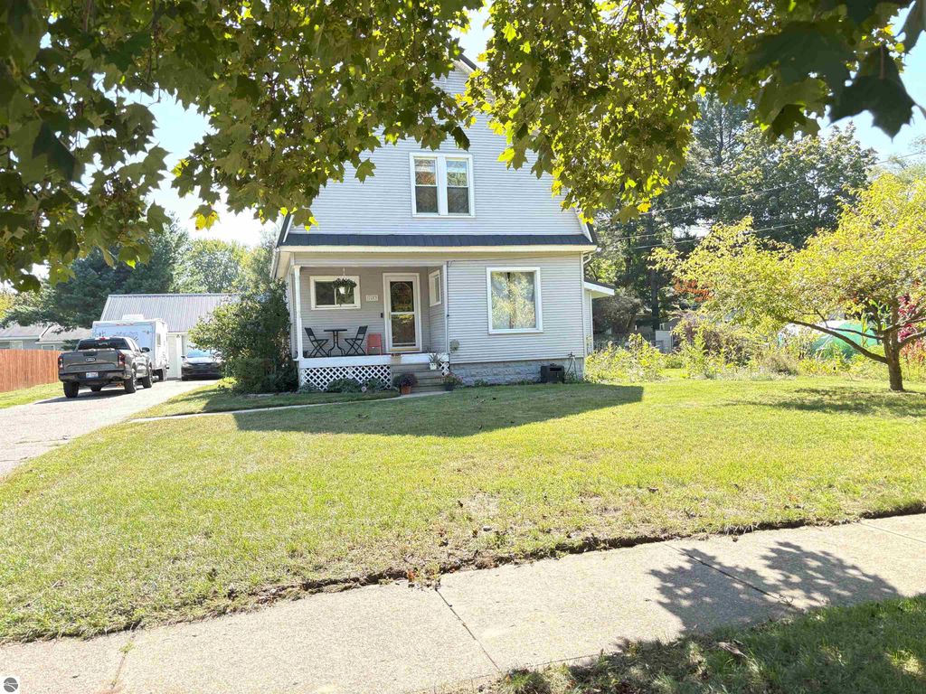 Photo of 1603 W Broadway Street, Mt Pleasant, MI 48858 (MLS # 1939051)