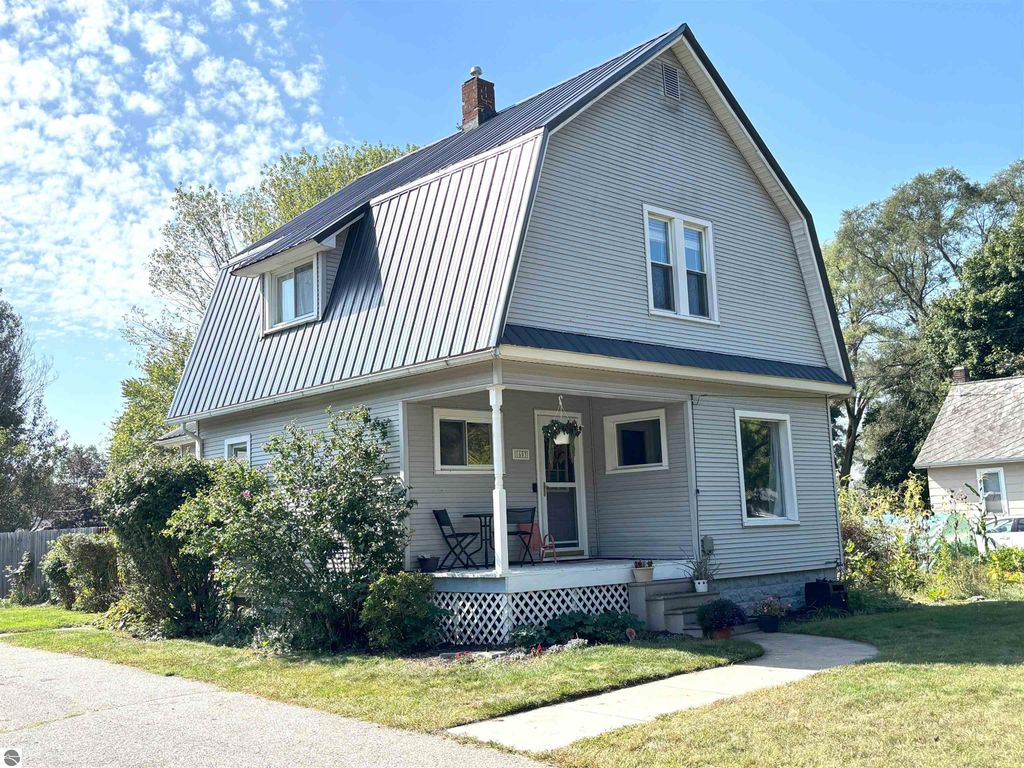 Photo of 1603 W Broadway Street, Mt Pleasant, MI 48858 (MLS # 1939051)