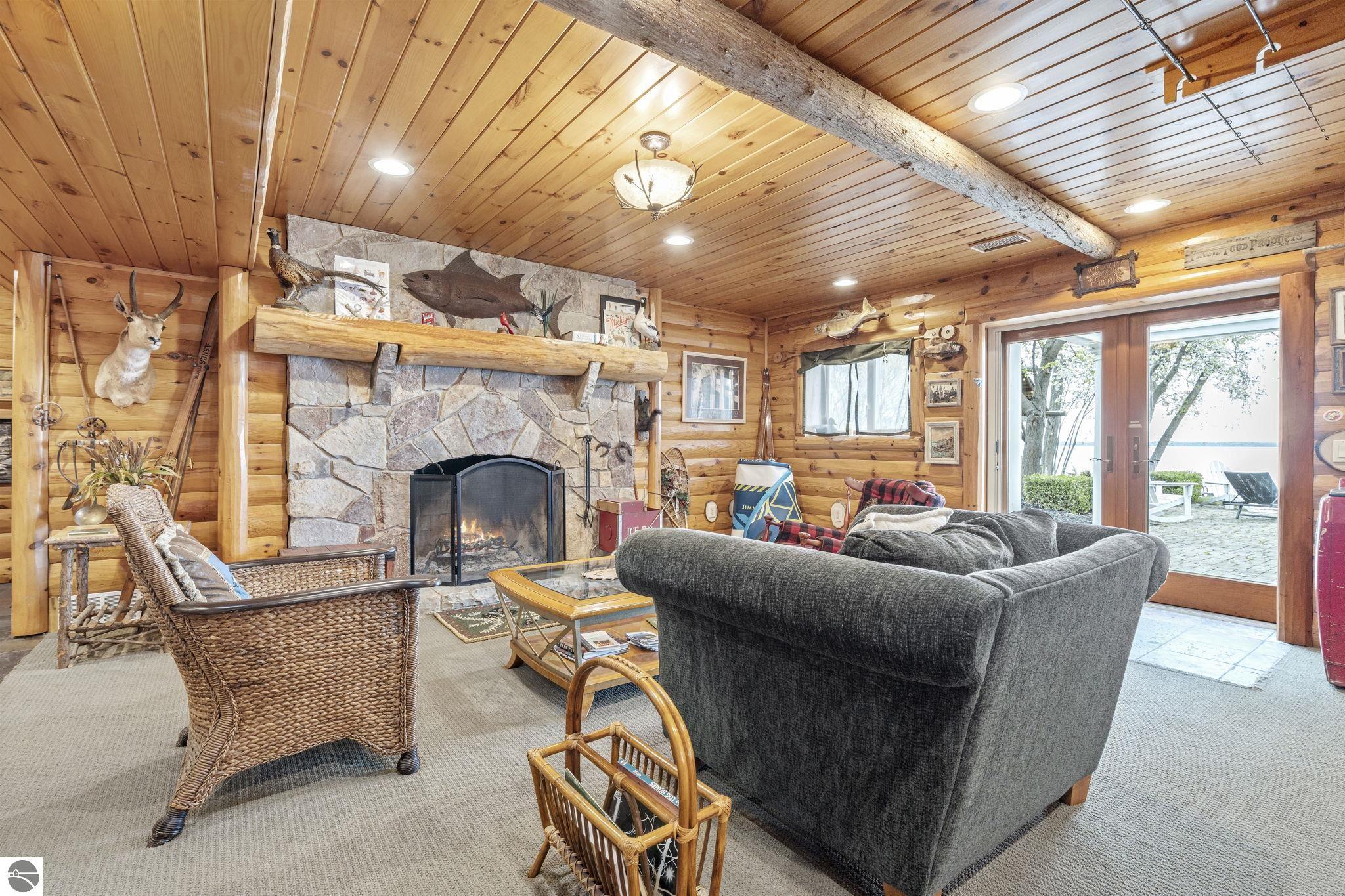 Traverse City, Michigan 49684, United States, 5 Bedrooms Bedrooms, ,4 BathroomsBathrooms,Residential,Active,141735