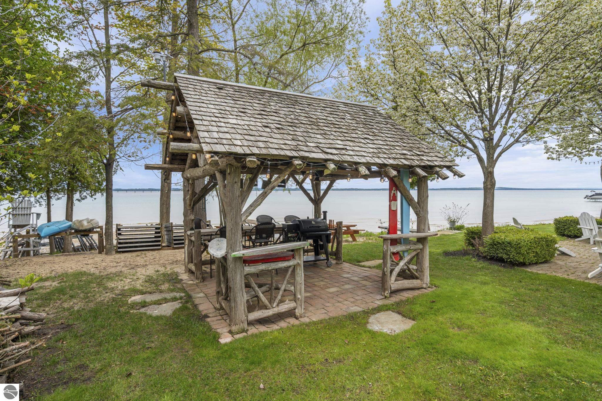 Traverse City, Michigan 49684, United States, 5 Bedrooms Bedrooms, ,4 BathroomsBathrooms,Residential,Active,141735