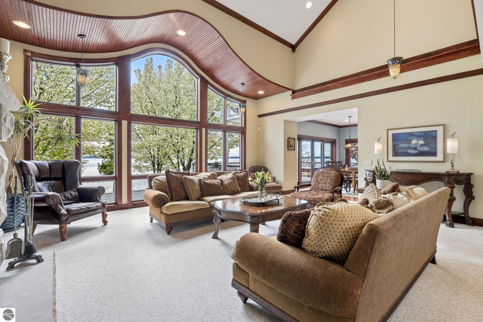 Traverse City, Michigan 49684, United States, 5 Bedrooms Bedrooms, ,4 BathroomsBathrooms,Residential,Active,141735