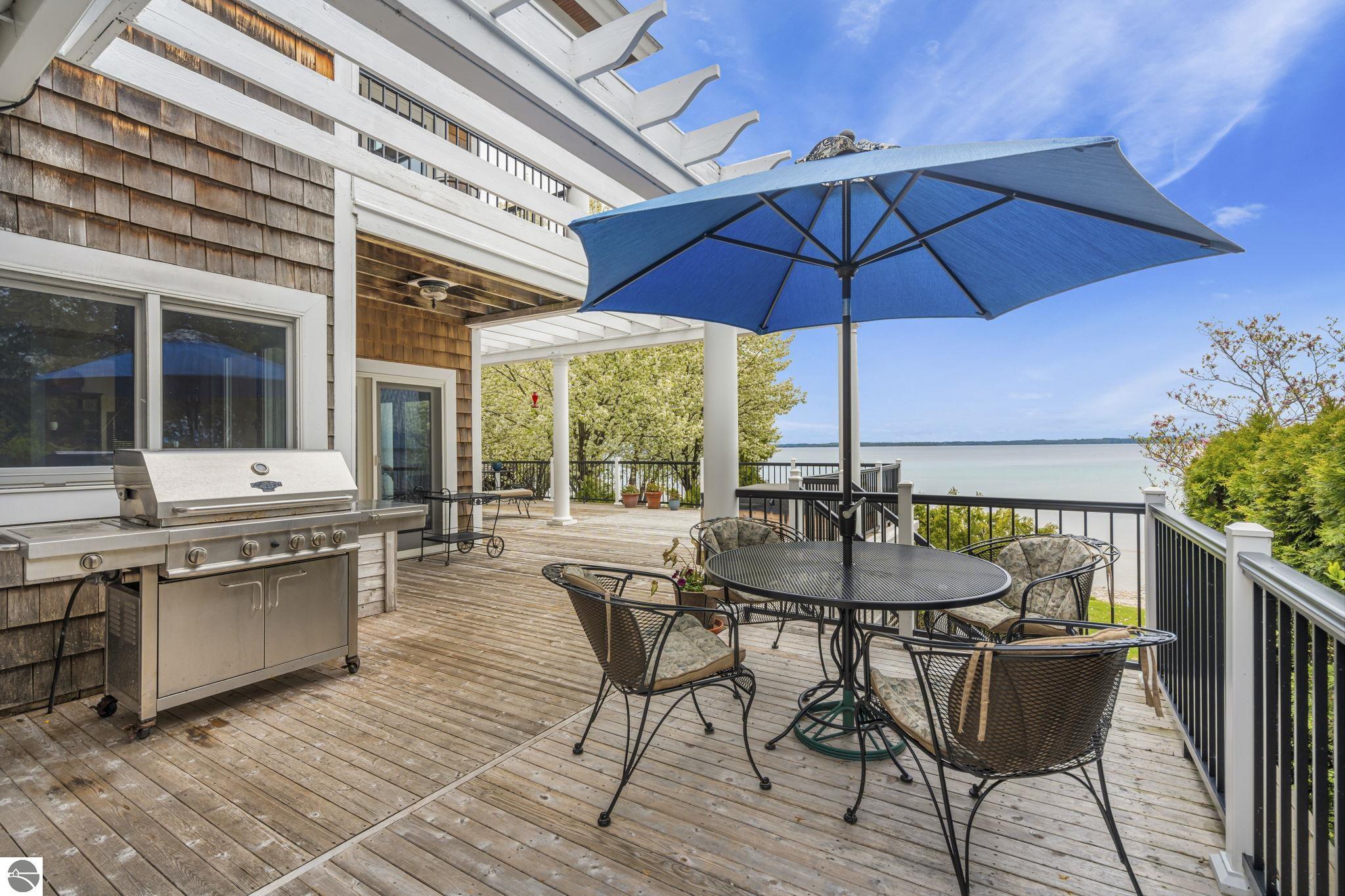 Traverse City, Michigan 49684, United States, 5 Bedrooms Bedrooms, ,4 BathroomsBathrooms,Residential,Active,141735