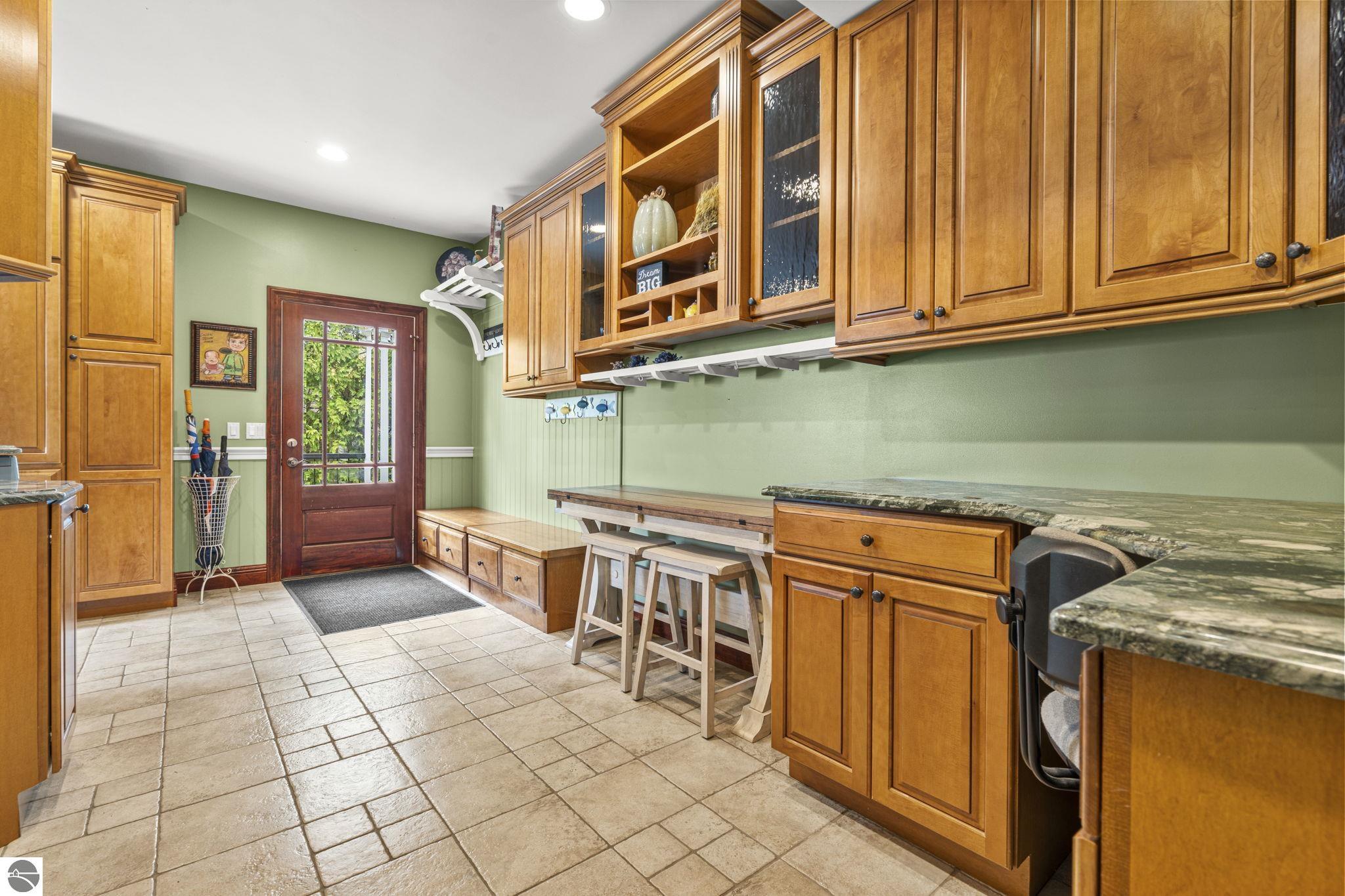 Traverse City, Michigan 49684, United States, 5 Bedrooms Bedrooms, ,4 BathroomsBathrooms,Residential,Active,141735